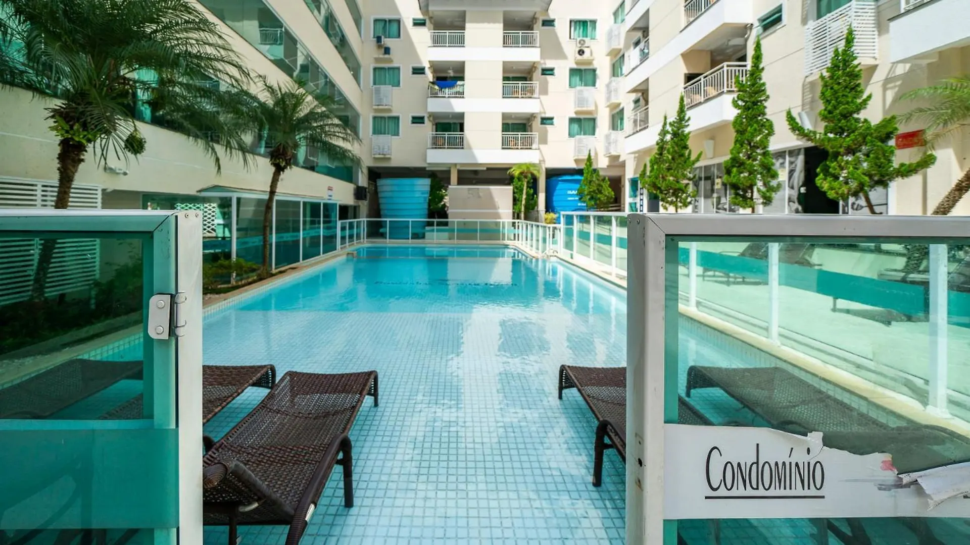 Bombinhas Summer Beach Aparthotel